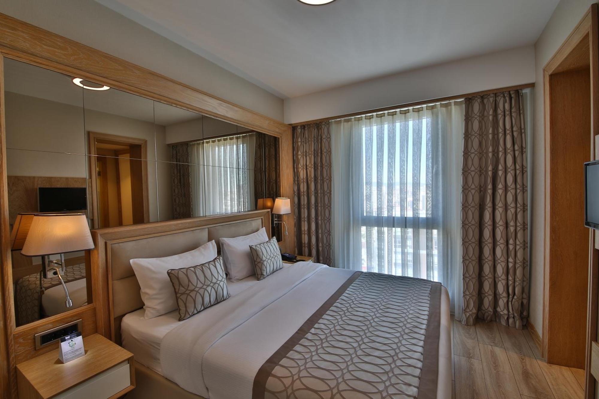 Bof Hotels Ceo Suites Atasehir Стамбул Экстерьер фото